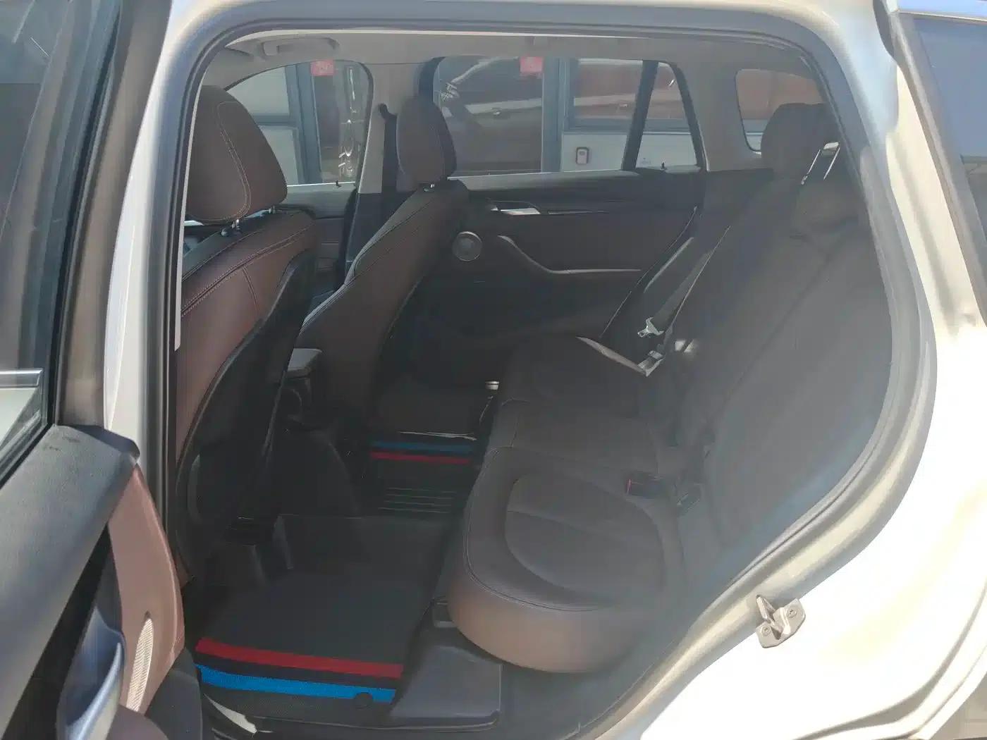 BMW X1 2021 sDrive25Li Leading Edition — миниатюра 6