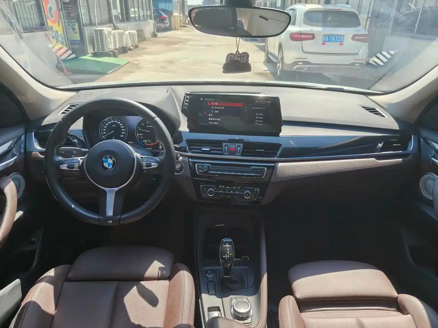 BMW X1 2021 sDrive25Li Leading Edition — миниатюра 7