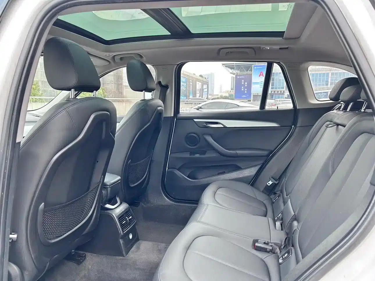 BMW X1 2016 sDrive18Li Fashion Edition — миниатюра 13