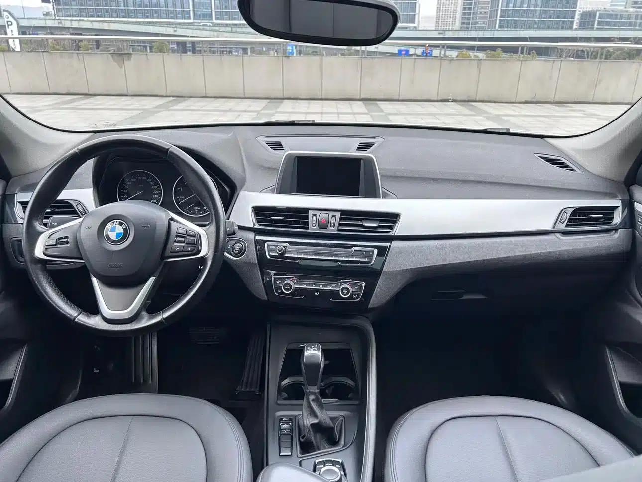 BMW X1 2016 sDrive18Li Fashion Edition — миниатюра 14