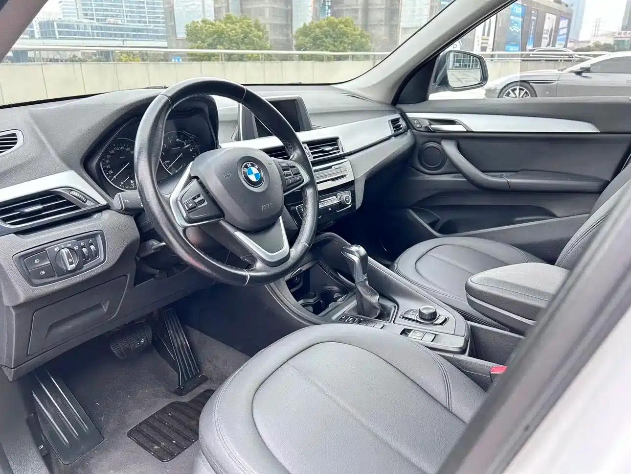 BMW X1 2016 sDrive18Li Fashion Edition — миниатюра 17