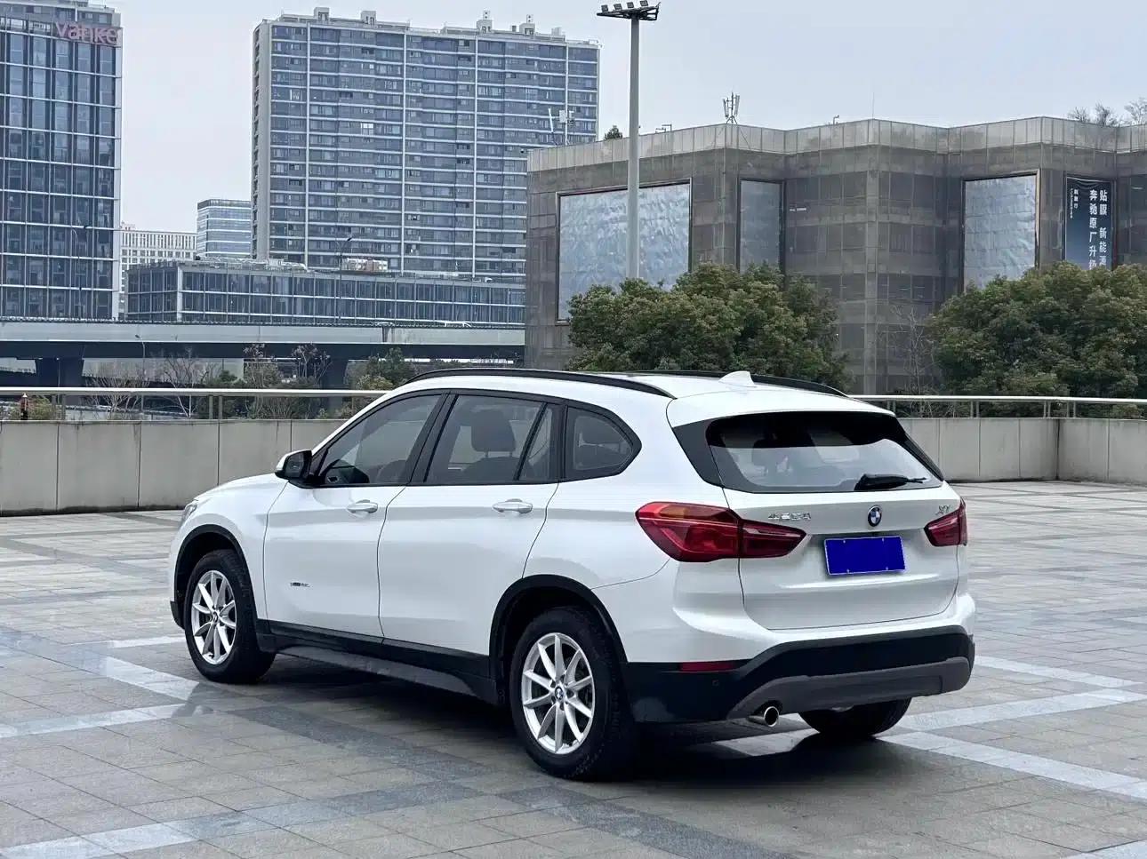 BMW X1 2016 sDrive18Li Fashion Edition — миниатюра 5