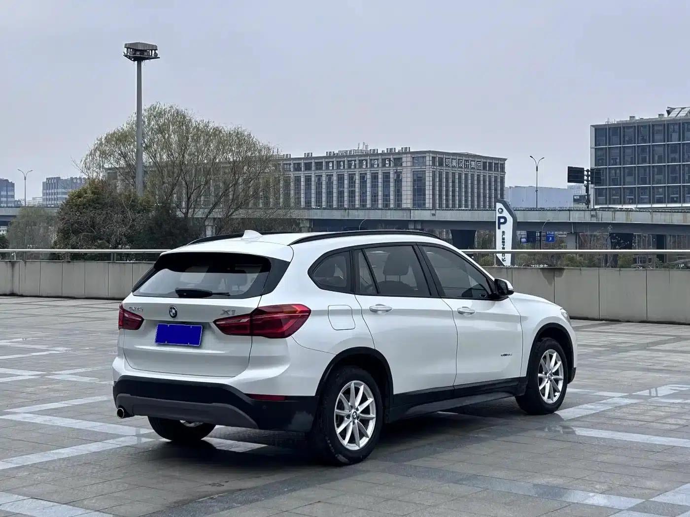 BMW X1 2016 sDrive18Li Fashion Edition — миниатюра 6