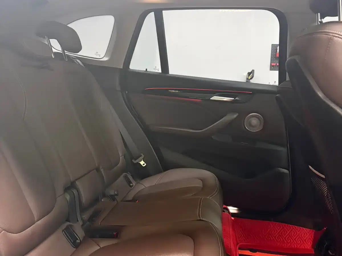 BMW X1 2022 sDrive20Li Premium — миниатюра 13