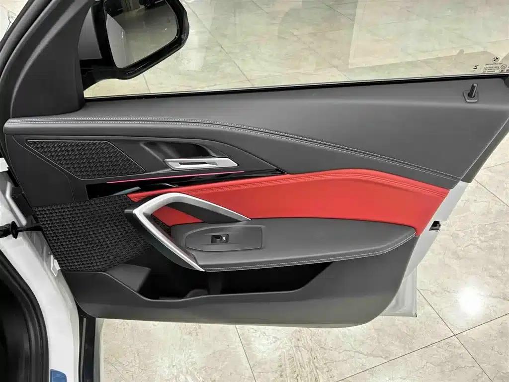 2023 BMW X1 sDrive20Li X Design Package — миниатюра 13