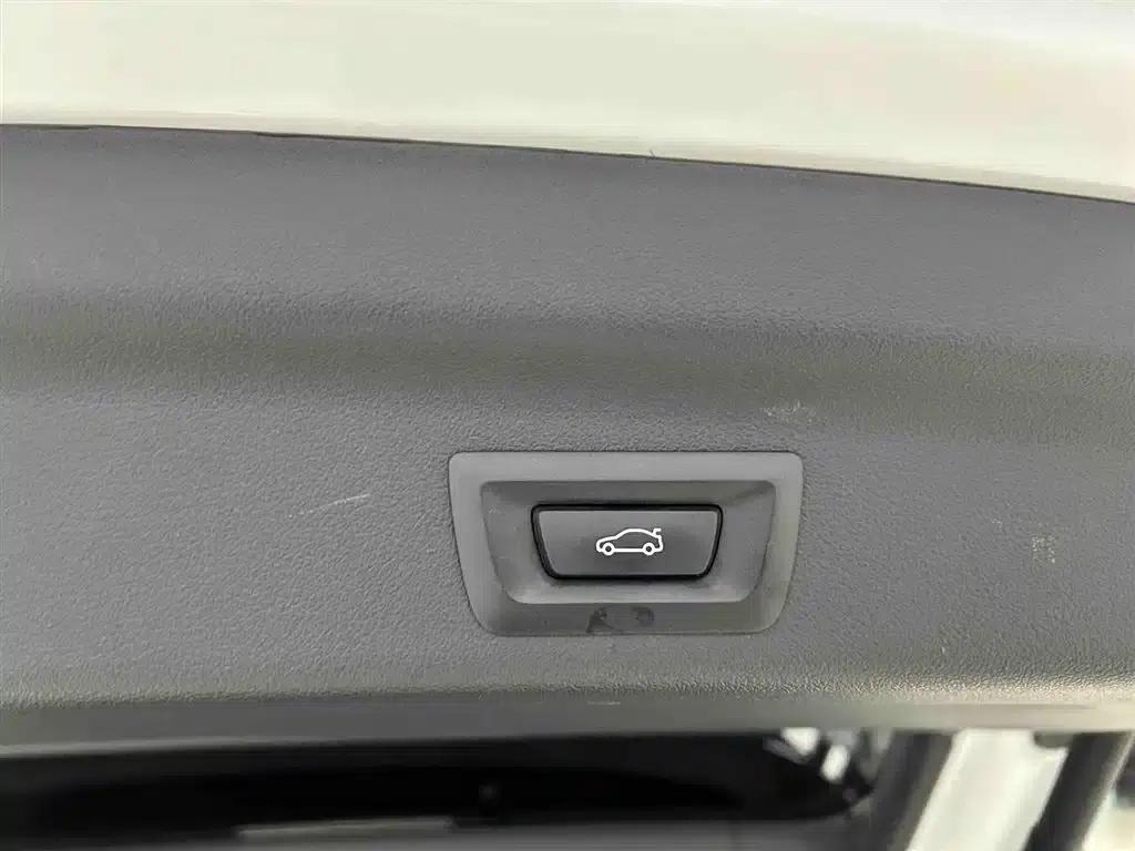 2023 BMW X1 sDrive20Li X Design Package — миниатюра 18