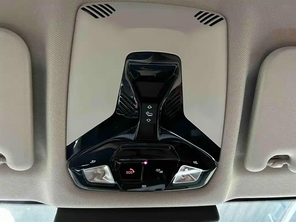 2023 BMW X1 sDrive20Li X Design Package — миниатюра 9