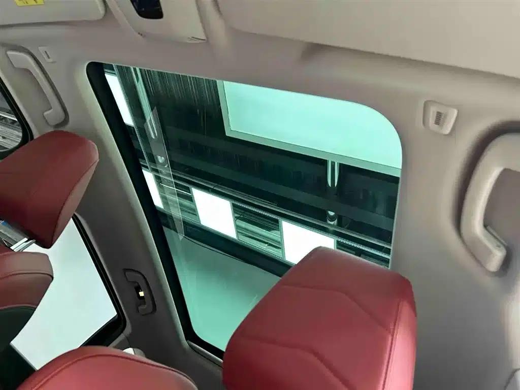 2023 BMW X1 sDrive20Li X Design Package — миниатюра 10