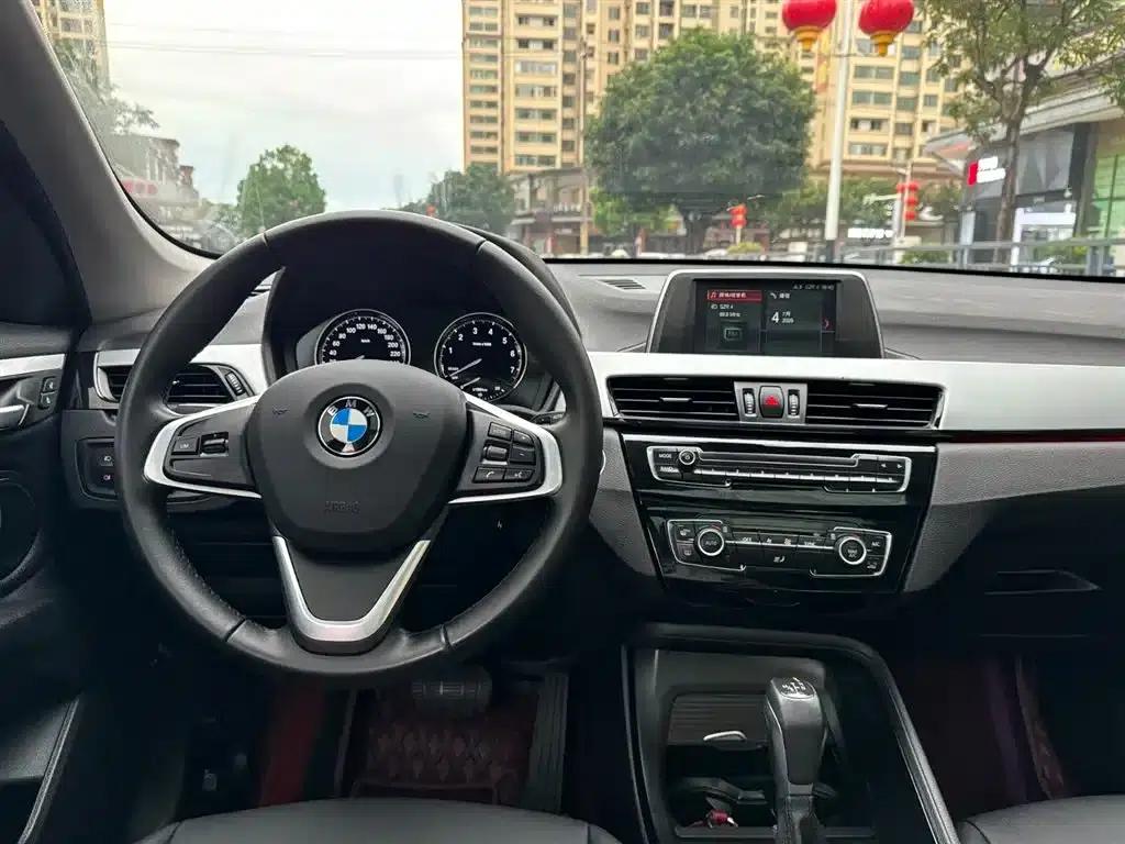 BMW X1 2018 sDrive18Li Fashion Edition — миниатюра 17