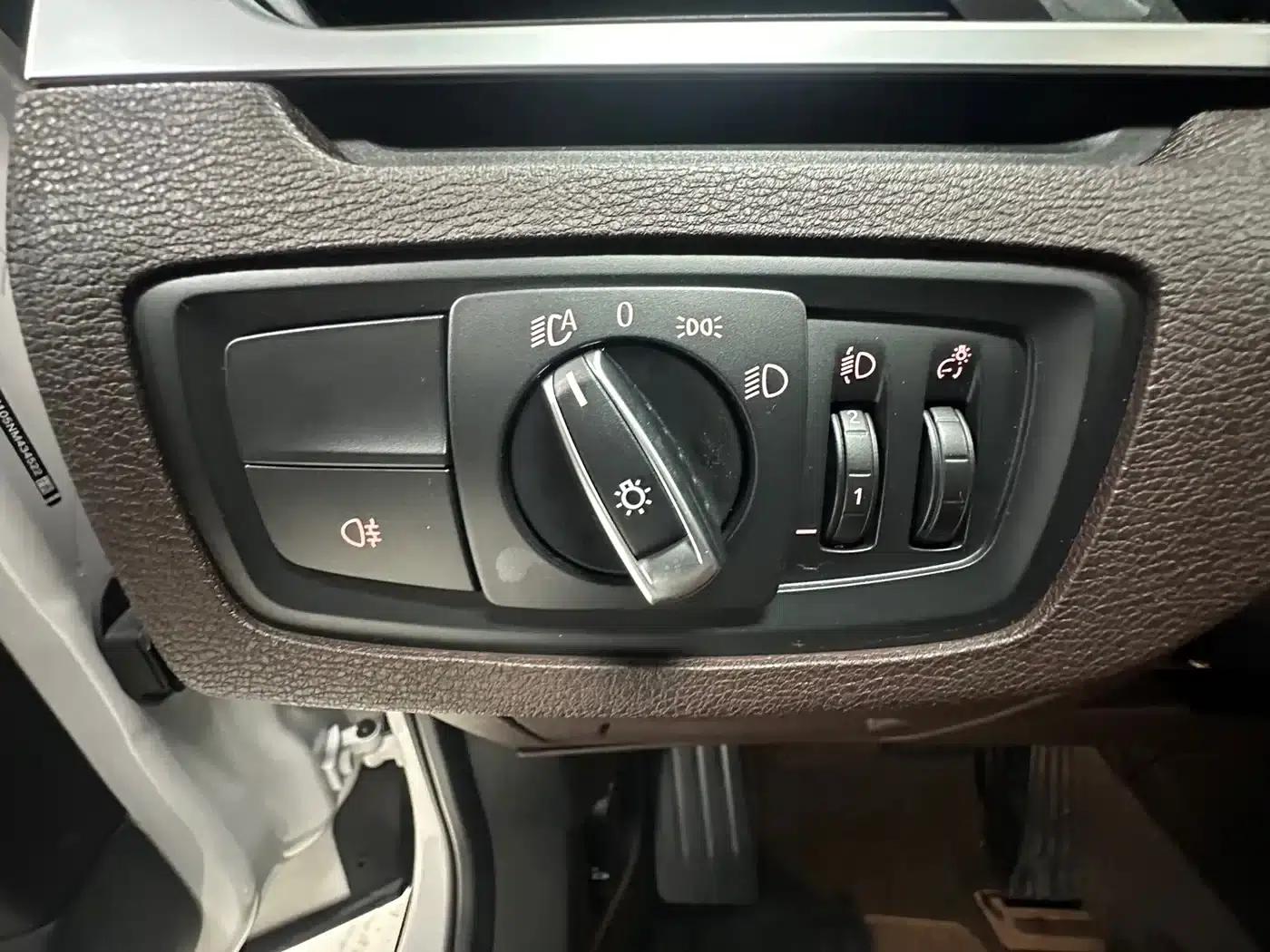 BMW X1 2022 sDrive20Li Fashion Edition — миниатюра 17