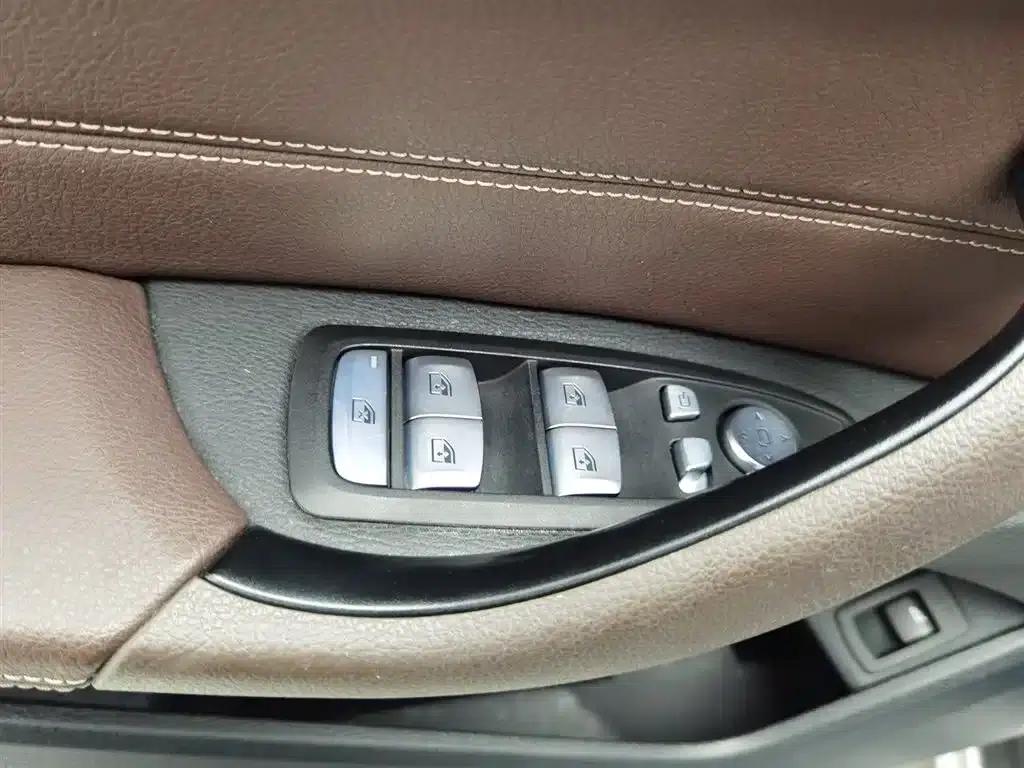 BMW X1 2021 sDrive20Li Premium — миниатюра 9