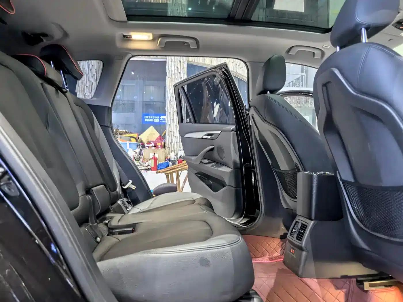 BMW X1 2019 sDrive20Li Leading Edition — миниатюра 14