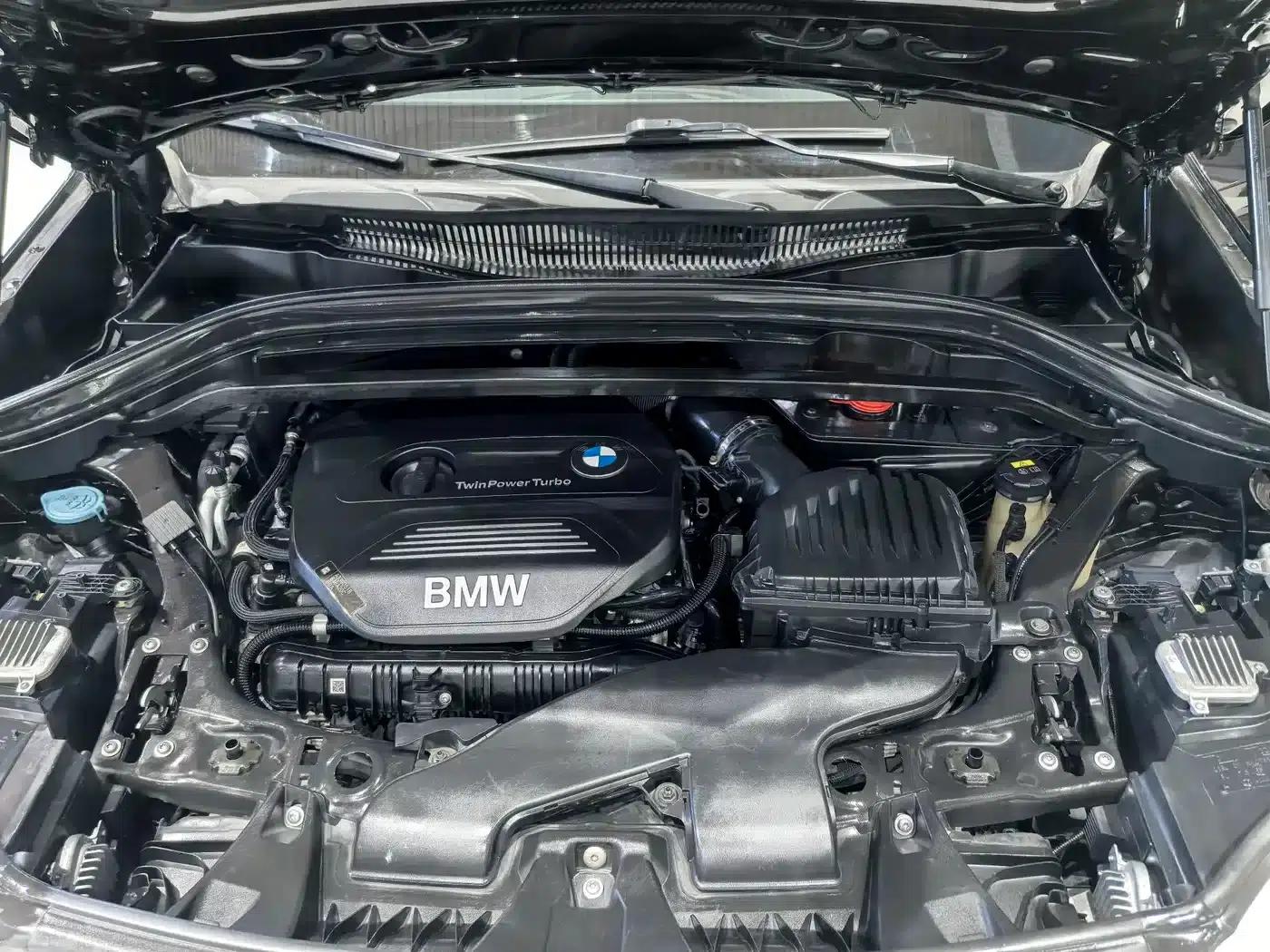 BMW X1 2019 sDrive20Li Leading Edition — миниатюра 17