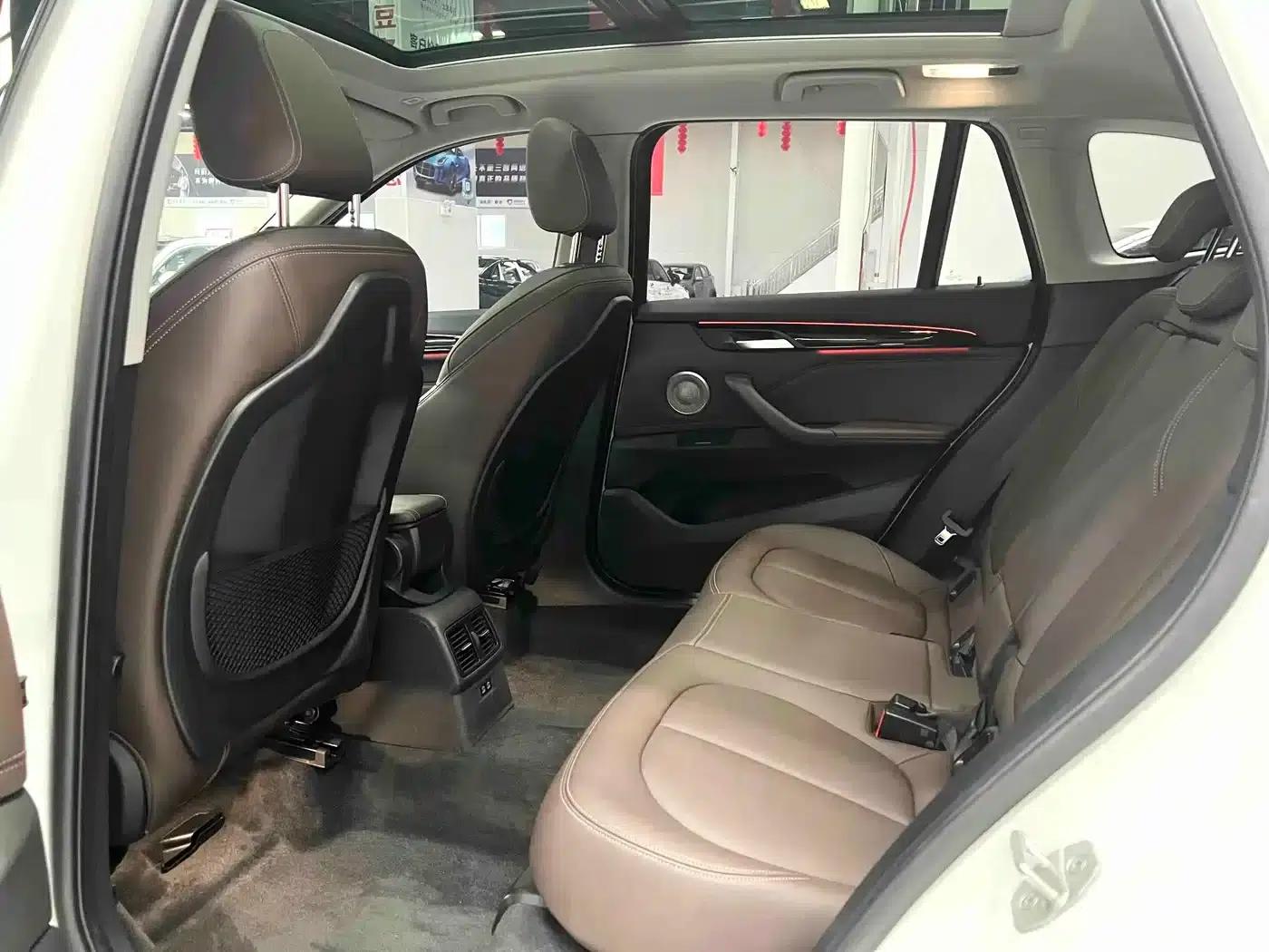 BMW X1 2022 sDrive20Li Premium — миниатюра 9