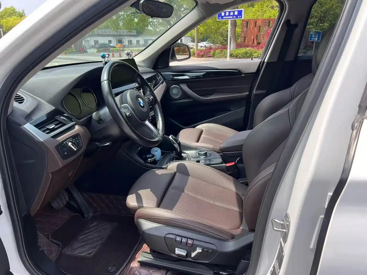 BMW X1 2022 sDrive25Li Leading Edition — миниатюра 16