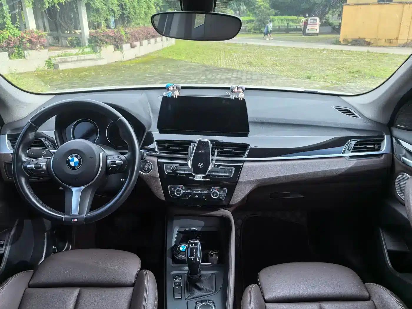 BMW X1 2022 sDrive25Li Leading Edition — миниатюра 8