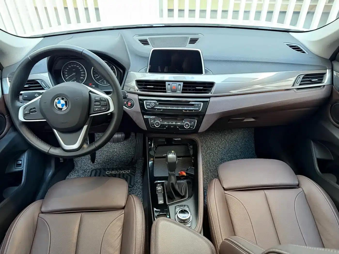 BMW X1 2018 xDrive20Li Premium — миниатюра 9