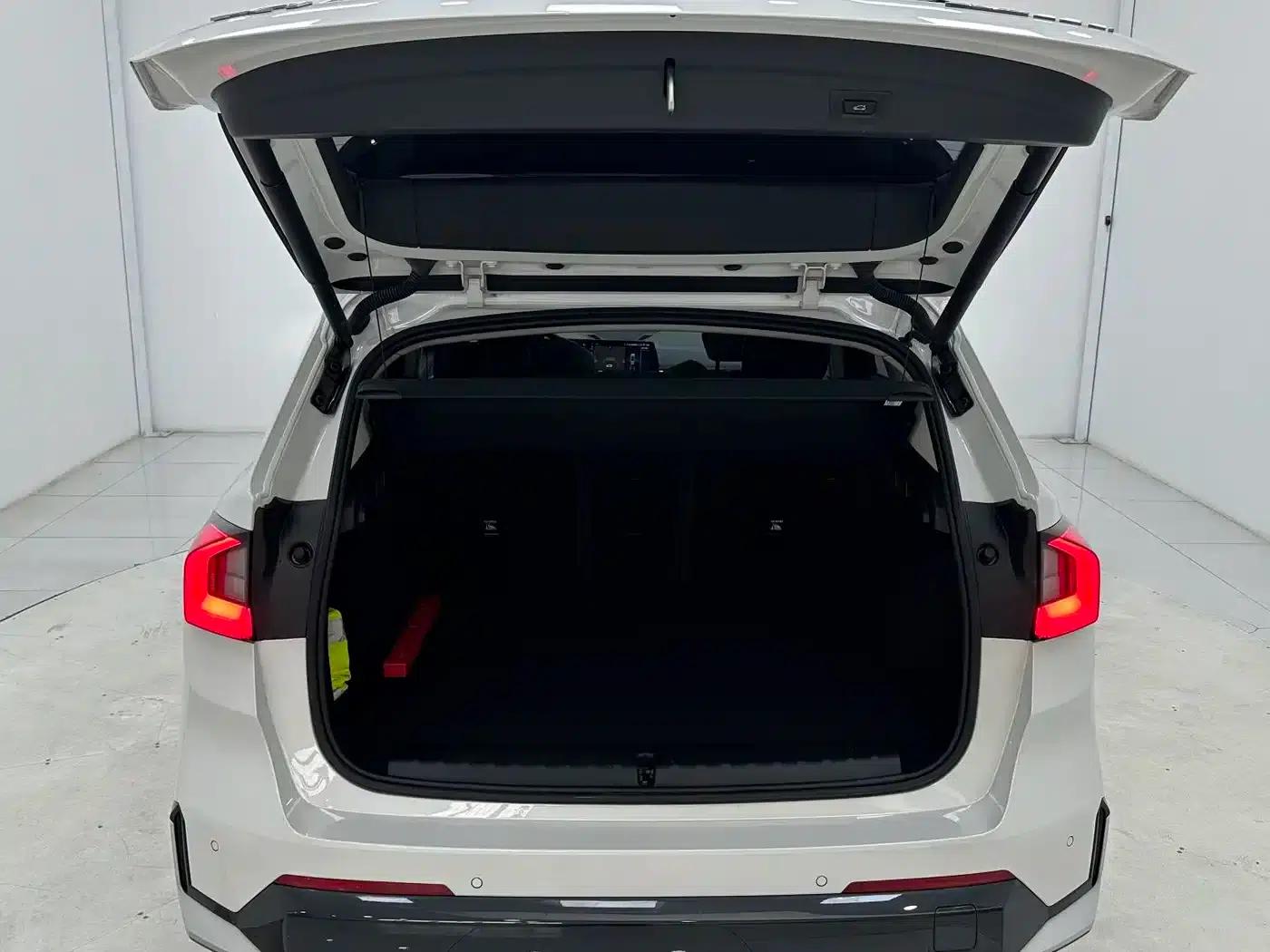 BMW X1 2024 sDrive20Li X Design Package — миниатюра 16