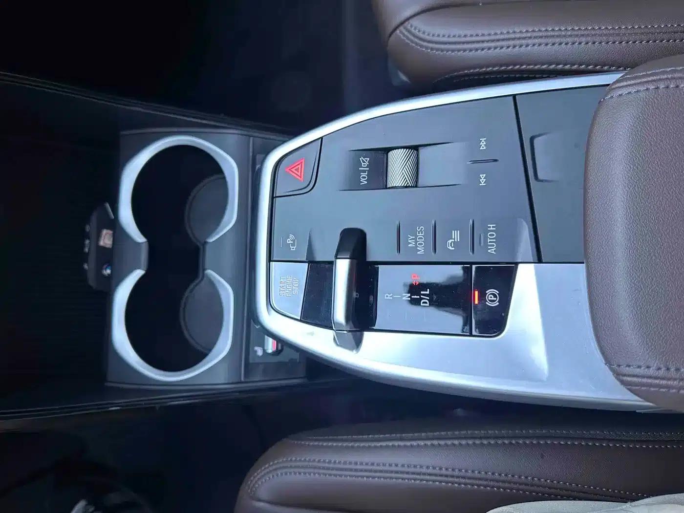 2023 BMW X1 sDrive20Li X Design Package — миниатюра 12