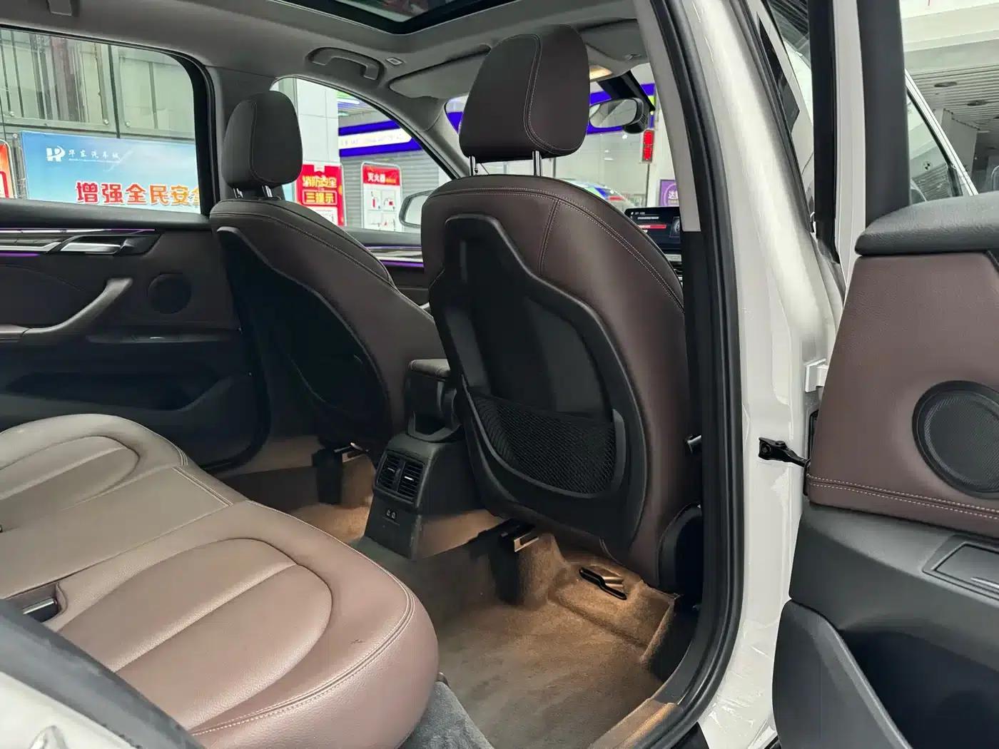 BMW X1 2020 xDrive25Li Premium — миниатюра 18