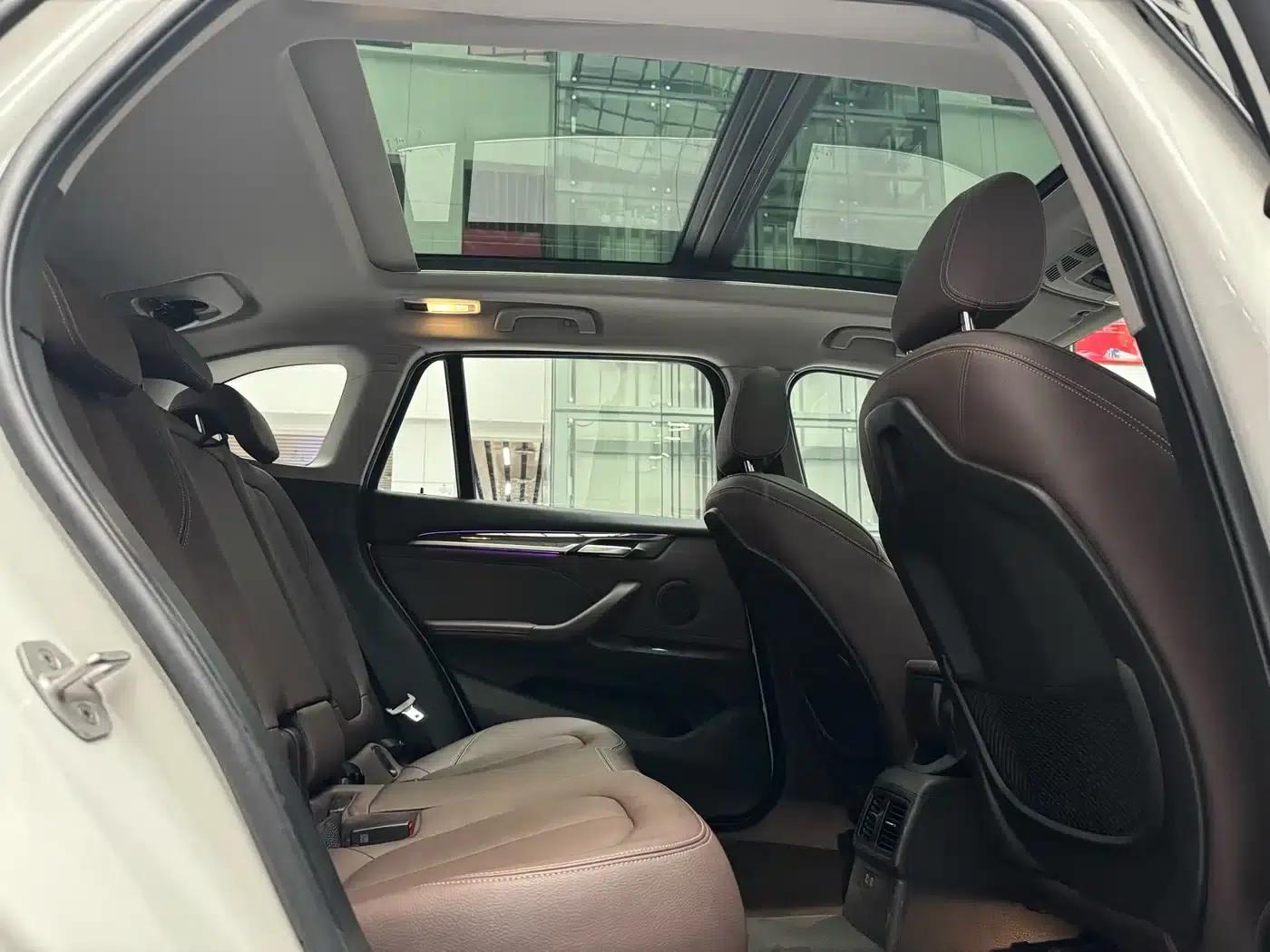 BMW X1 2020 xDrive25Li Premium — миниатюра 19