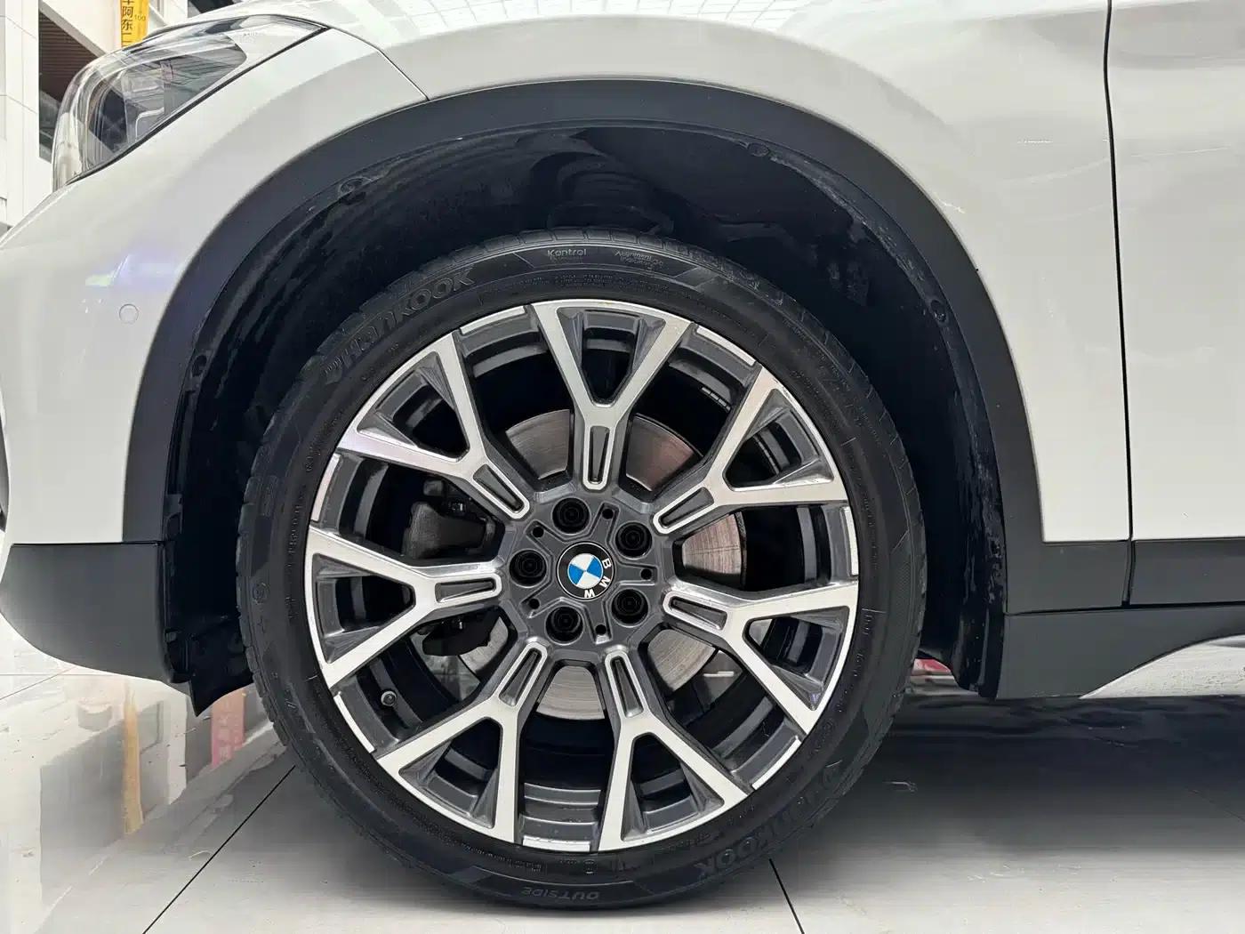 BMW X1 2020 xDrive25Li Premium — миниатюра 21