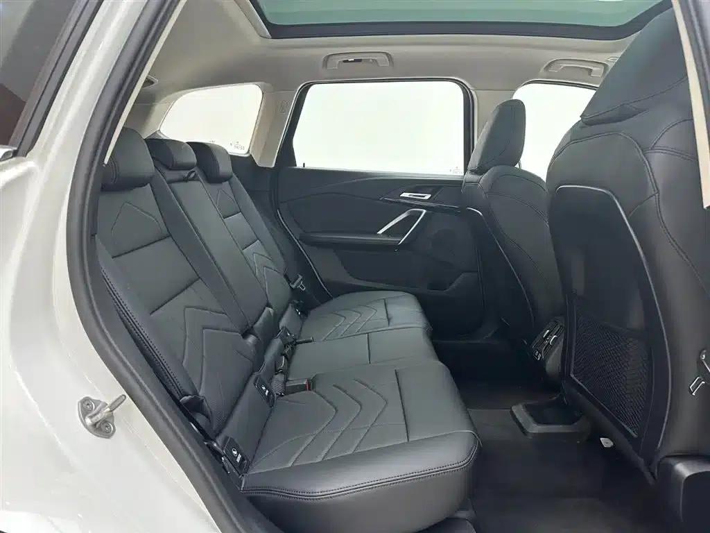 2023 BMW X1 sDrive20Li X Design Package — миниатюра 22