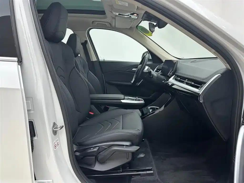 2023 BMW X1 sDrive20Li X Design Package — миниатюра 23