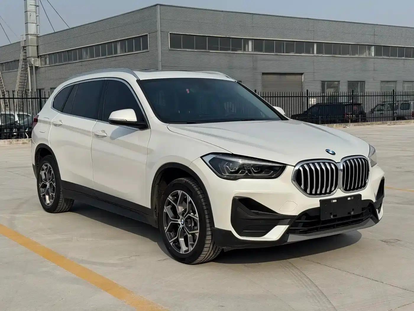 BMW X1 2021 sDrive25Li Leading Edition — миниатюра 3