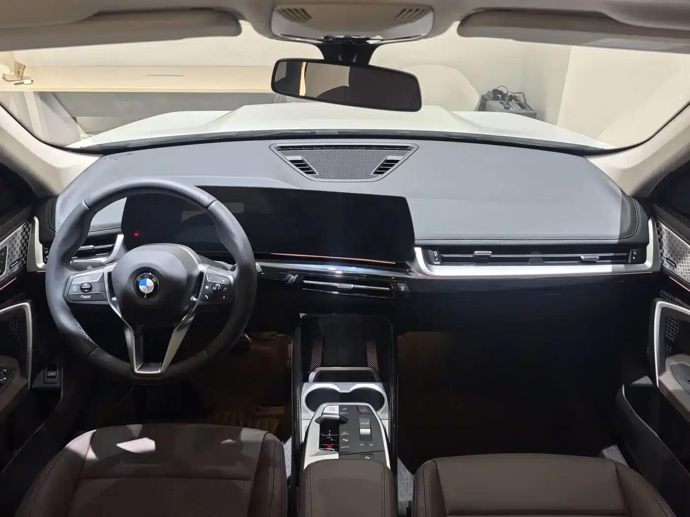 BMW X1 2025 sDrive25Li X Design Package — миниатюра 8