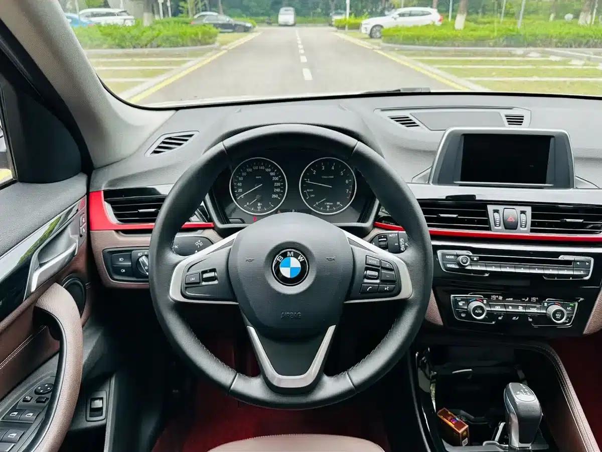 BMW X1 2016 sDrive20Li Luxury — миниатюра 5