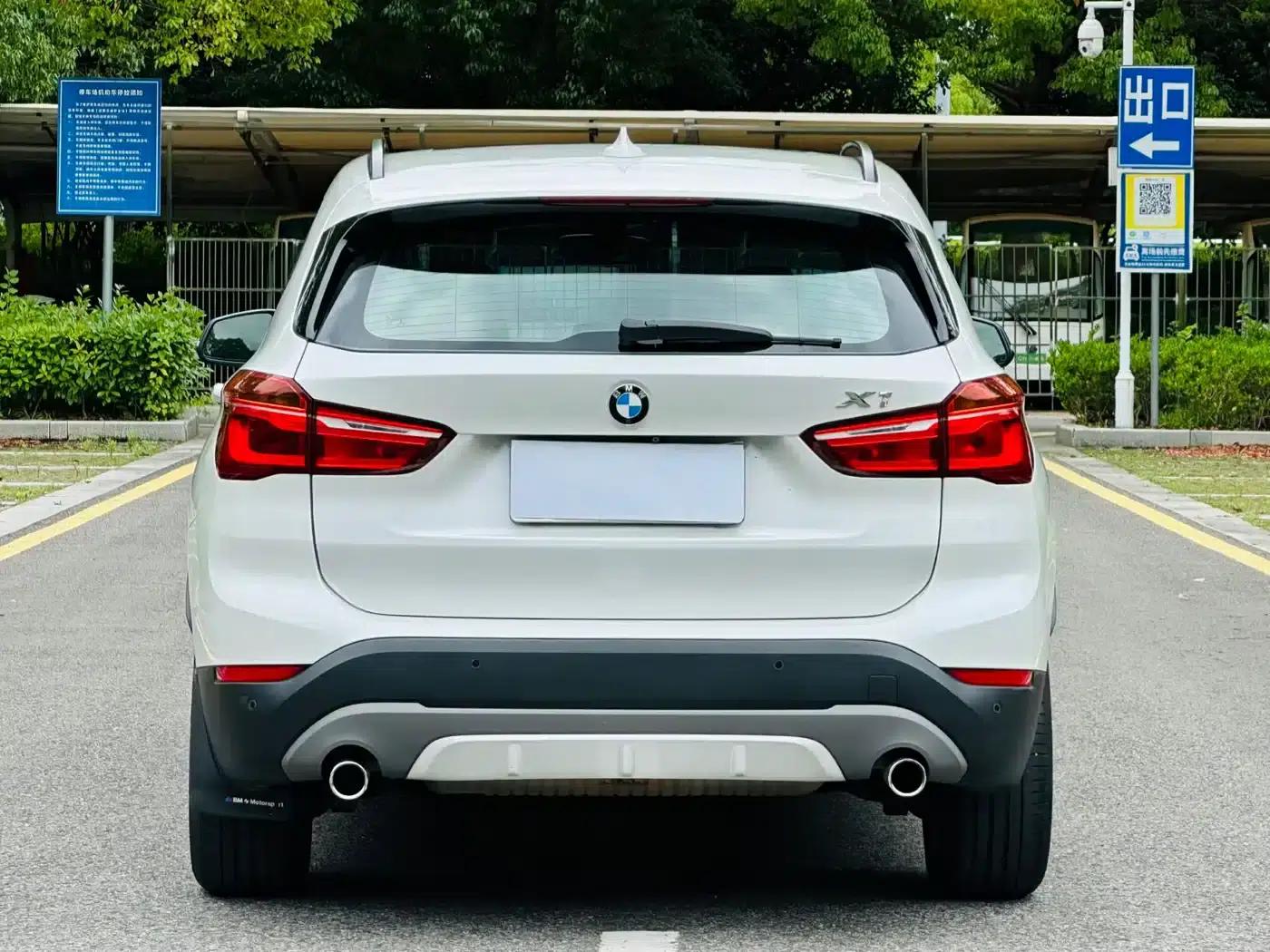 BMW X1 2016 sDrive20Li Luxury — миниатюра 9