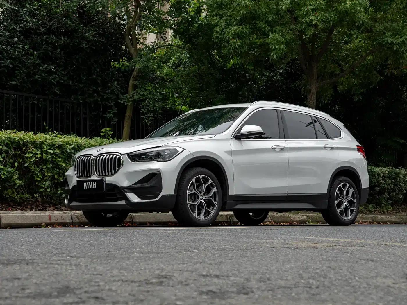 BMW X1 2021 sDrive25Li Leading Edition — миниатюра 1