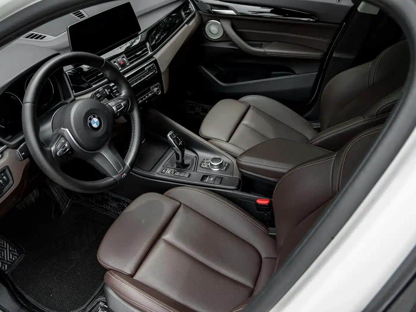 BMW X1 2021 sDrive25Li Leading Edition — миниатюра 6