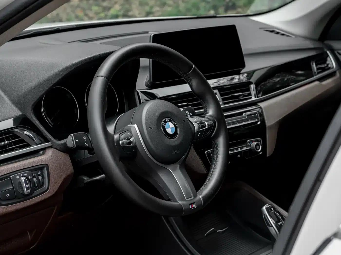 BMW X1 2021 sDrive25Li Leading Edition — миниатюра 8