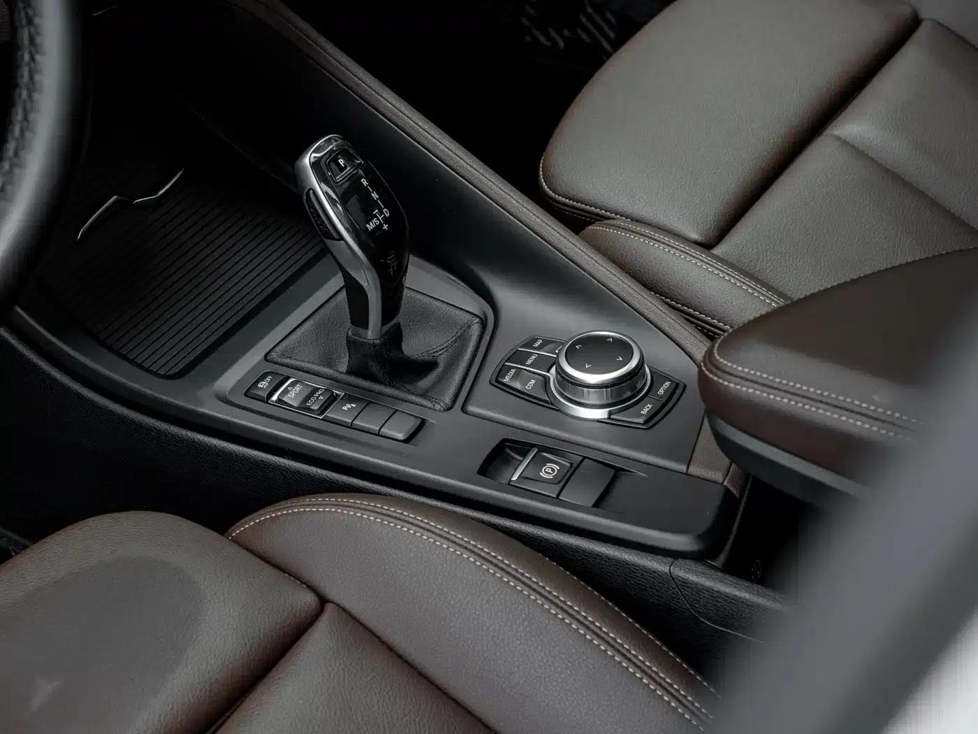 BMW X1 2021 sDrive25Li Leading Edition — миниатюра 9