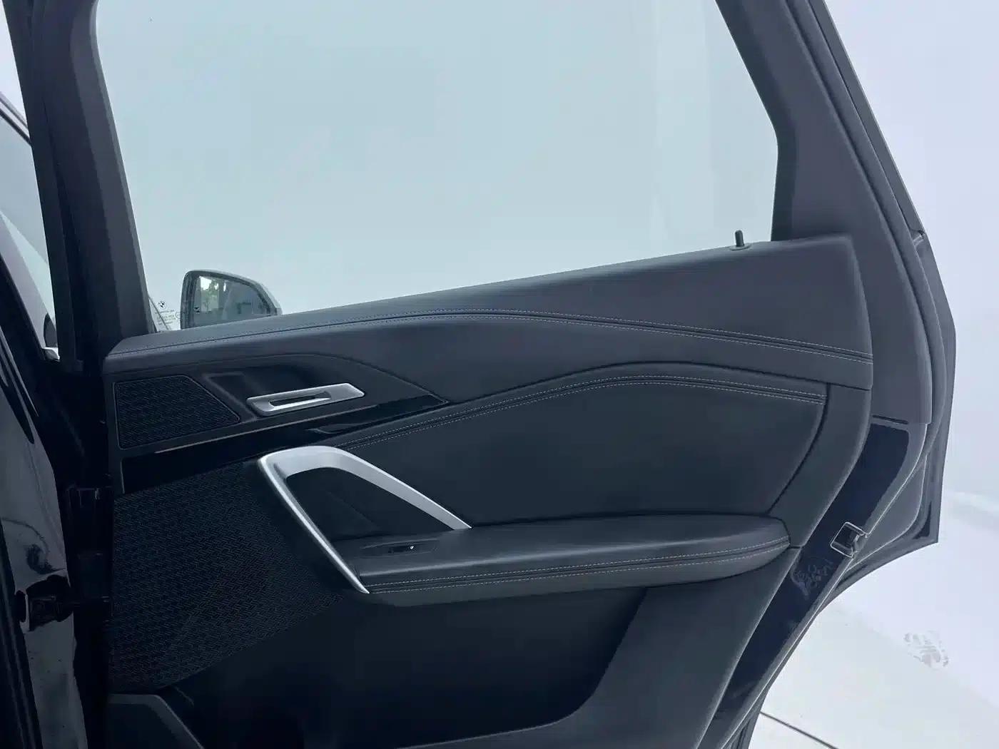 2023 BMW X1 sDrive20Li X Design Package — миниатюра 17