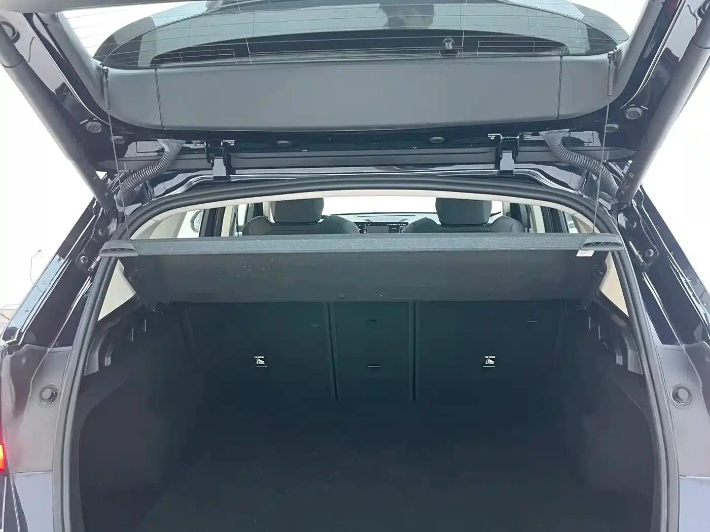 2023 BMW X1 sDrive20Li X Design Package — миниатюра 18