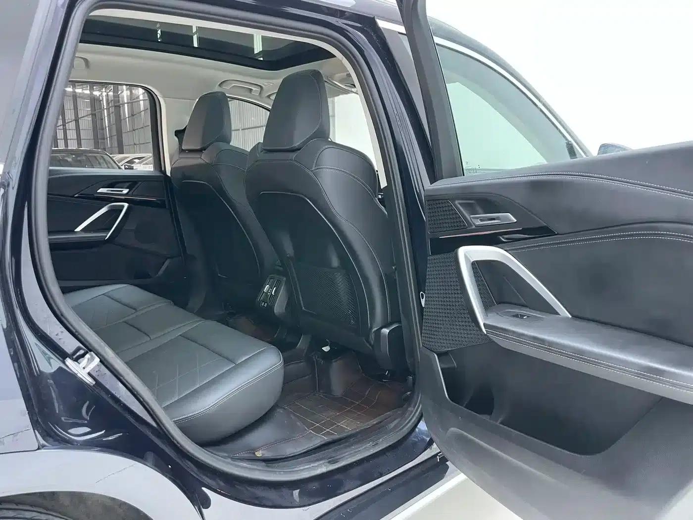 2023 BMW X1 sDrive20Li X Design Package — миниатюра 21