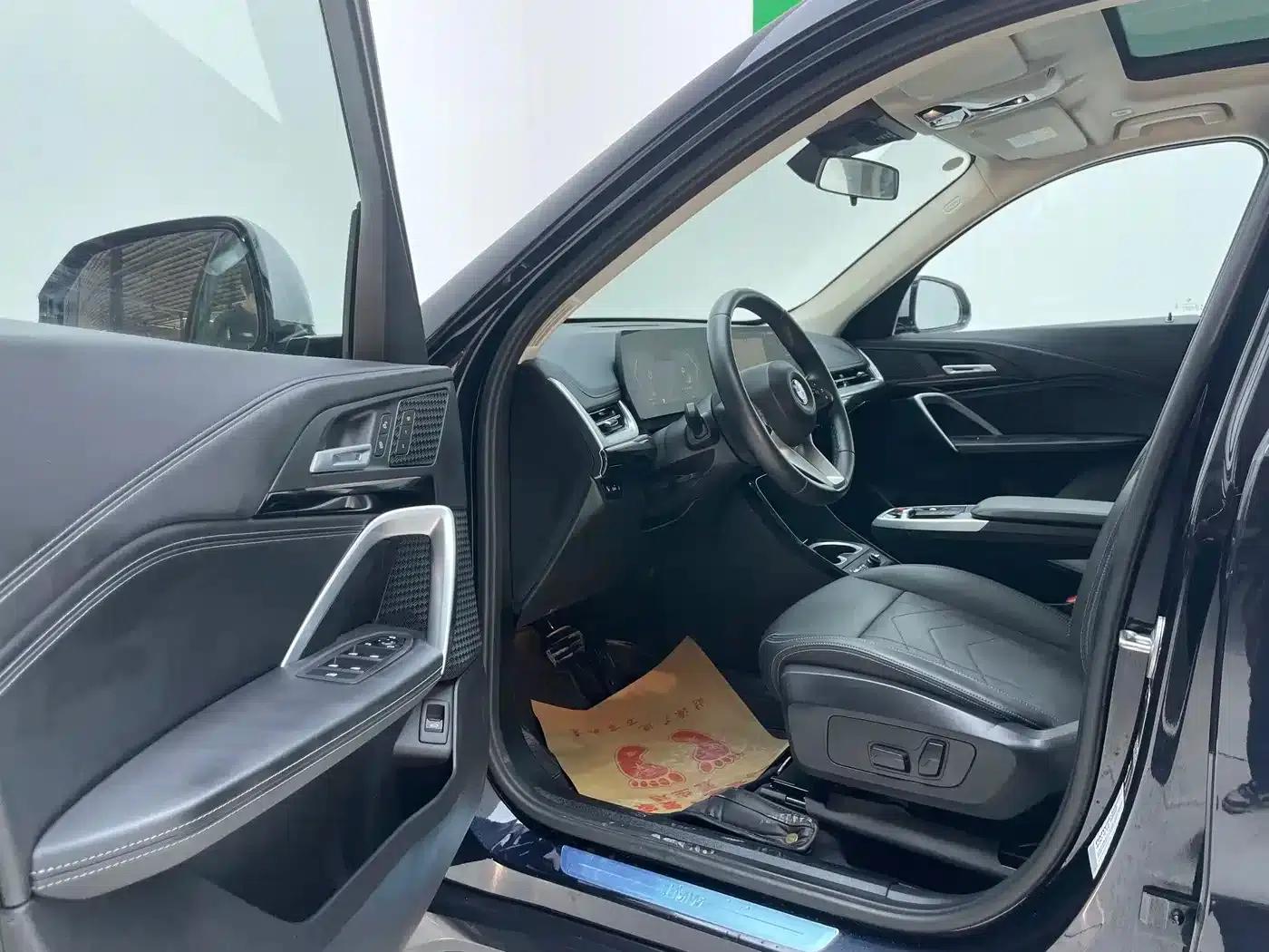 2023 BMW X1 sDrive20Li X Design Package — миниатюра 10