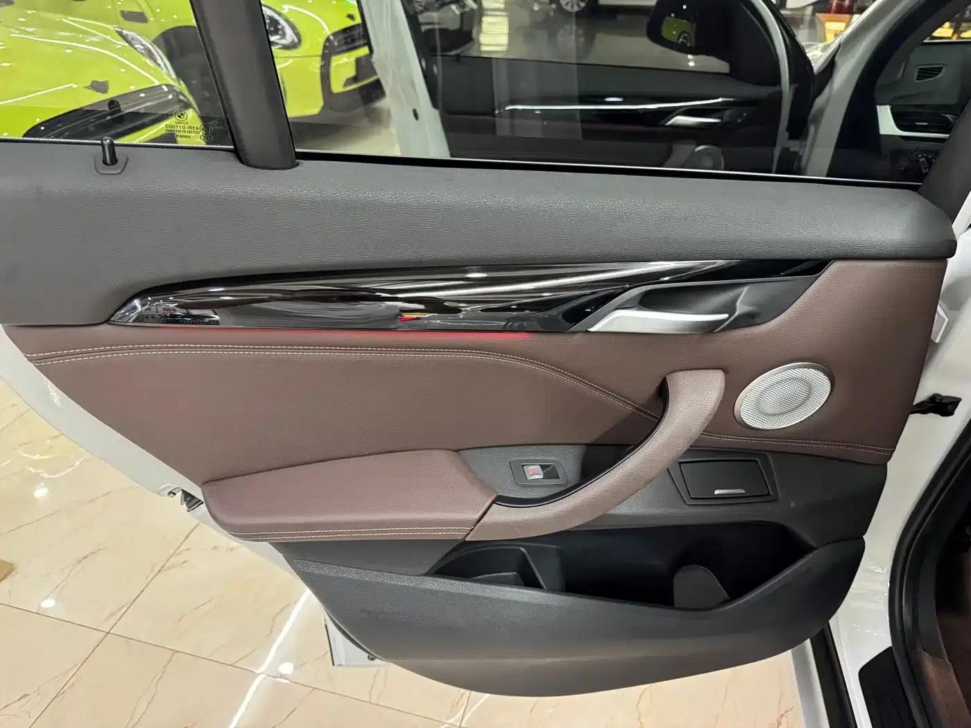 BMW X1 2022 sDrive20Li Fashion Edition — миниатюра 13