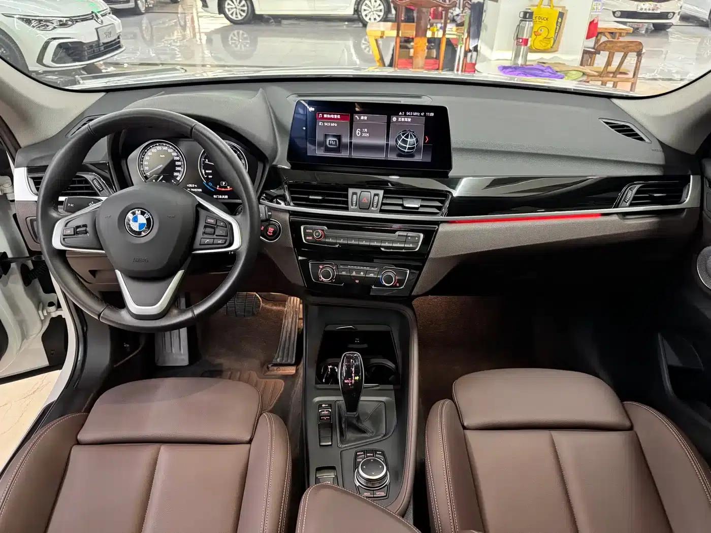BMW X1 2022 sDrive20Li Fashion Edition — миниатюра 8