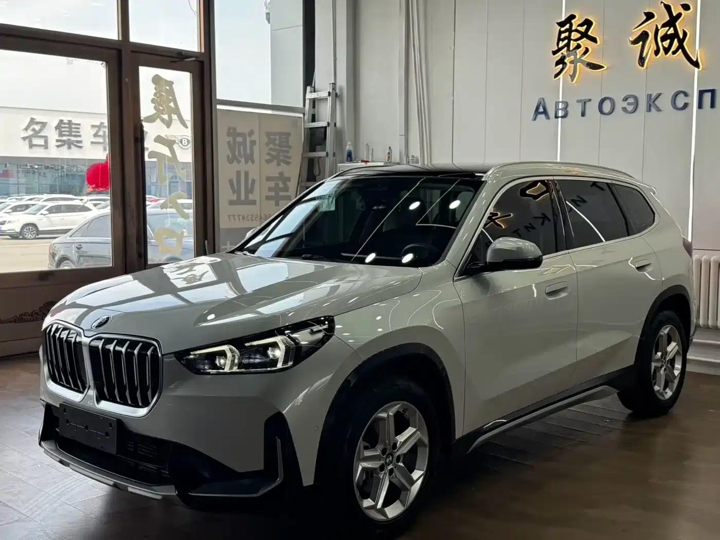 2023 BMW X1 sDrive20Li X Design Package — миниатюра 1
