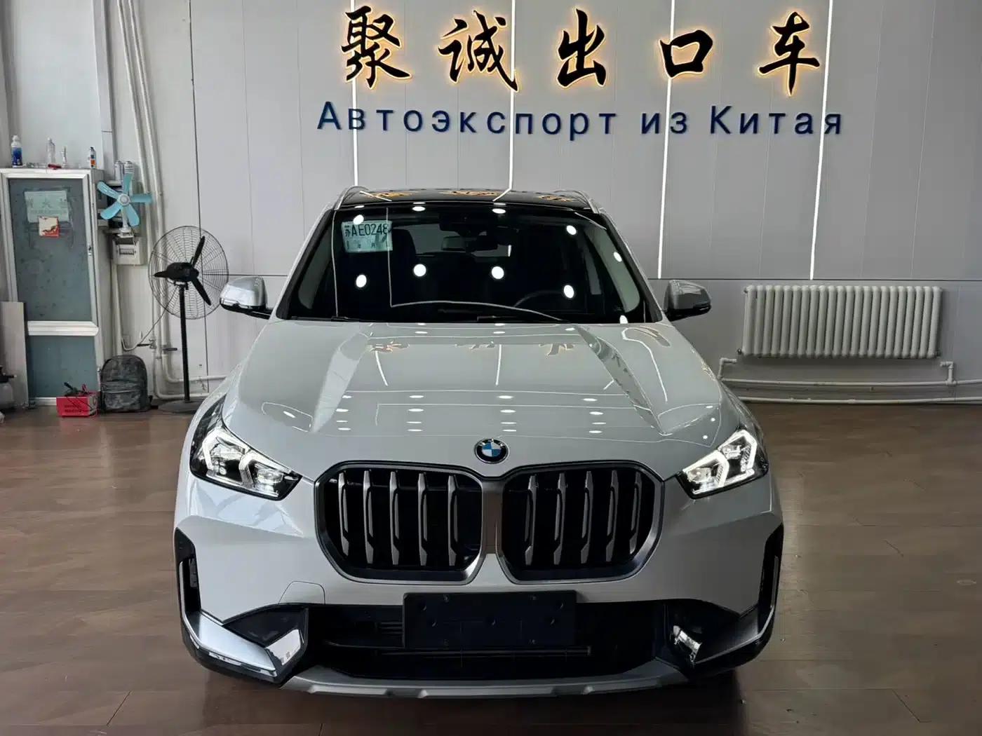 2023 BMW X1 sDrive20Li X Design Package — миниатюра 2