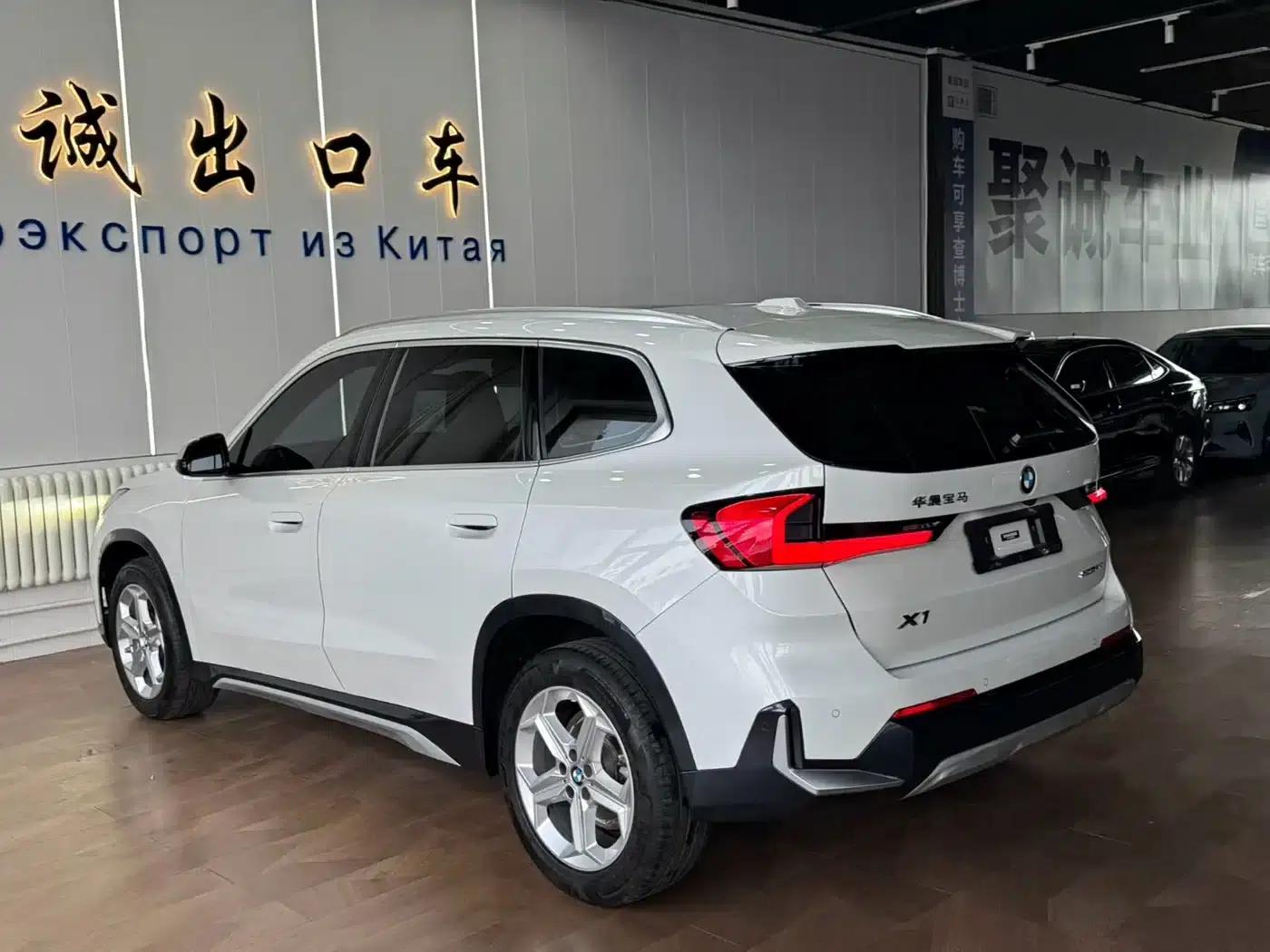 2023 BMW X1 sDrive20Li X Design Package — миниатюра 7