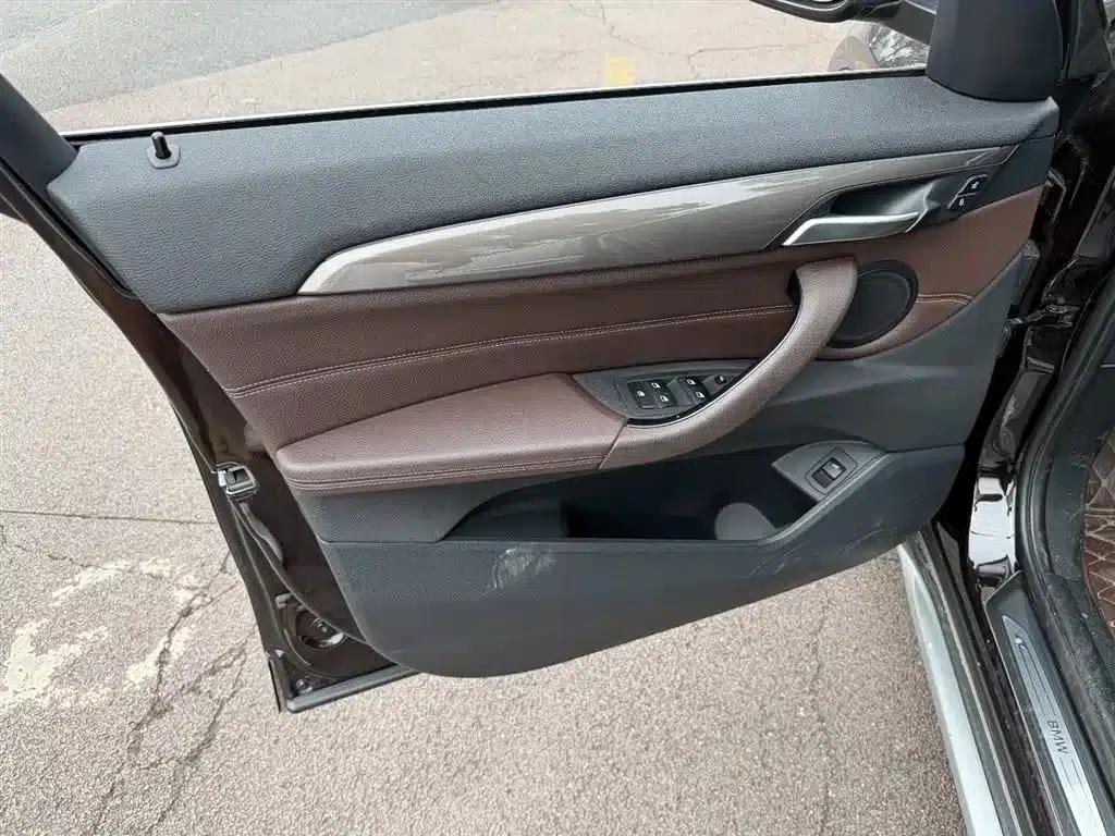 BMW X1 2018 sDrive18Li Premium — миниатюра 6