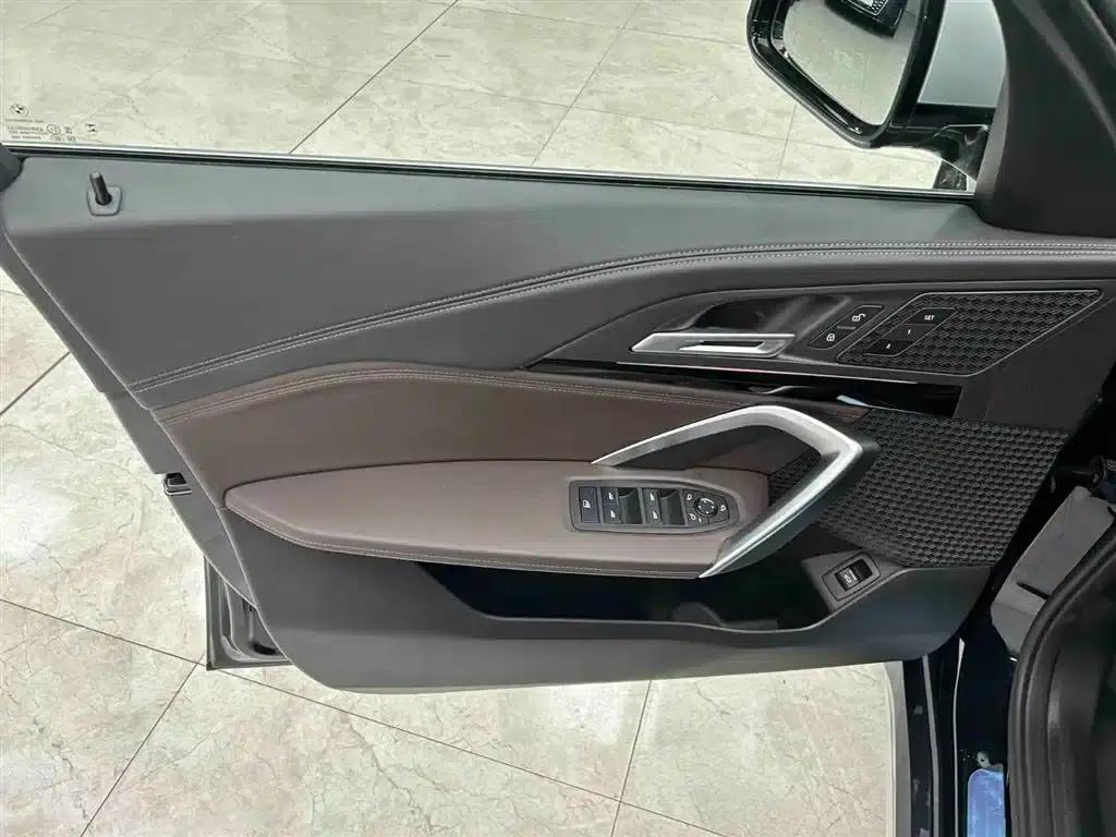2023 BMW X1 sDrive20Li X Design Package — миниатюра 11