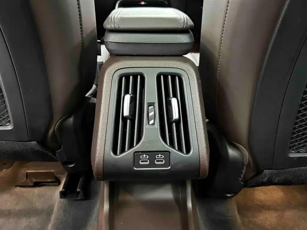 2023 BMW X1 sDrive20Li X Design Package — миниатюра 16
