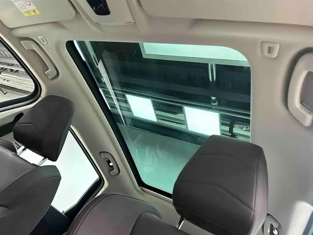 2023 BMW X1 sDrive20Li X Design Package — миниатюра 10