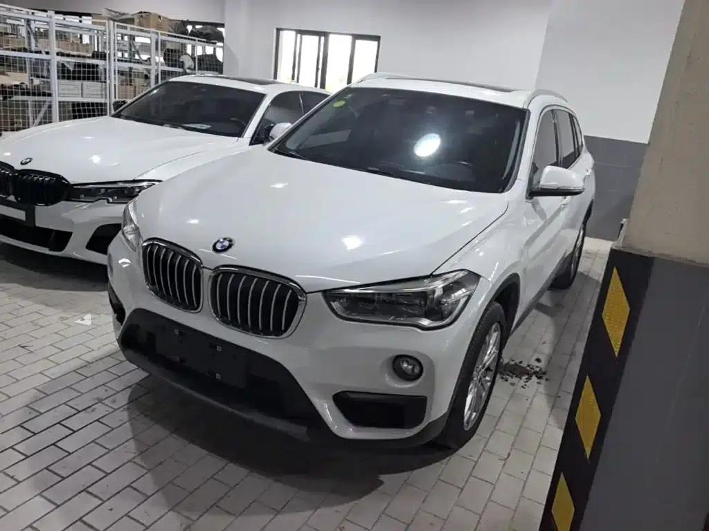 BMW X1 2019 sDrive20Li Leading Edition — миниатюра 1